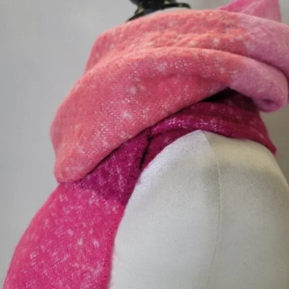 Victorias Secret chunky knit scarf - Picture 3 of 4